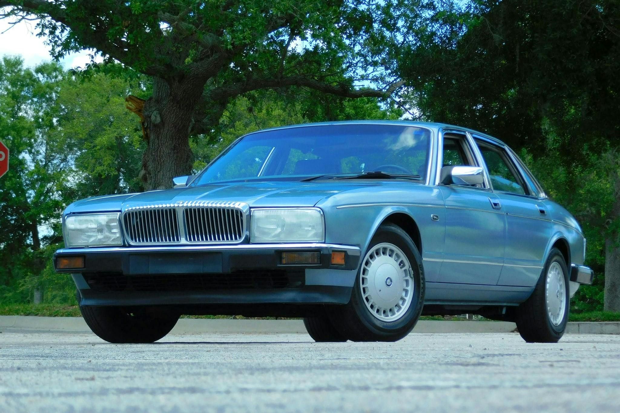 1991 Jaguar XJ Vanden Plas