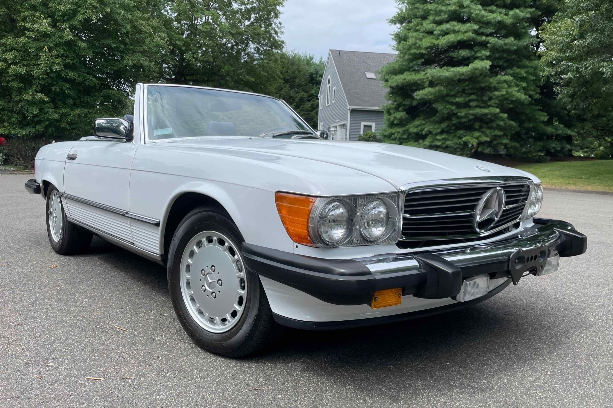 1987 Mercedes-Benz SL-Class 560SL