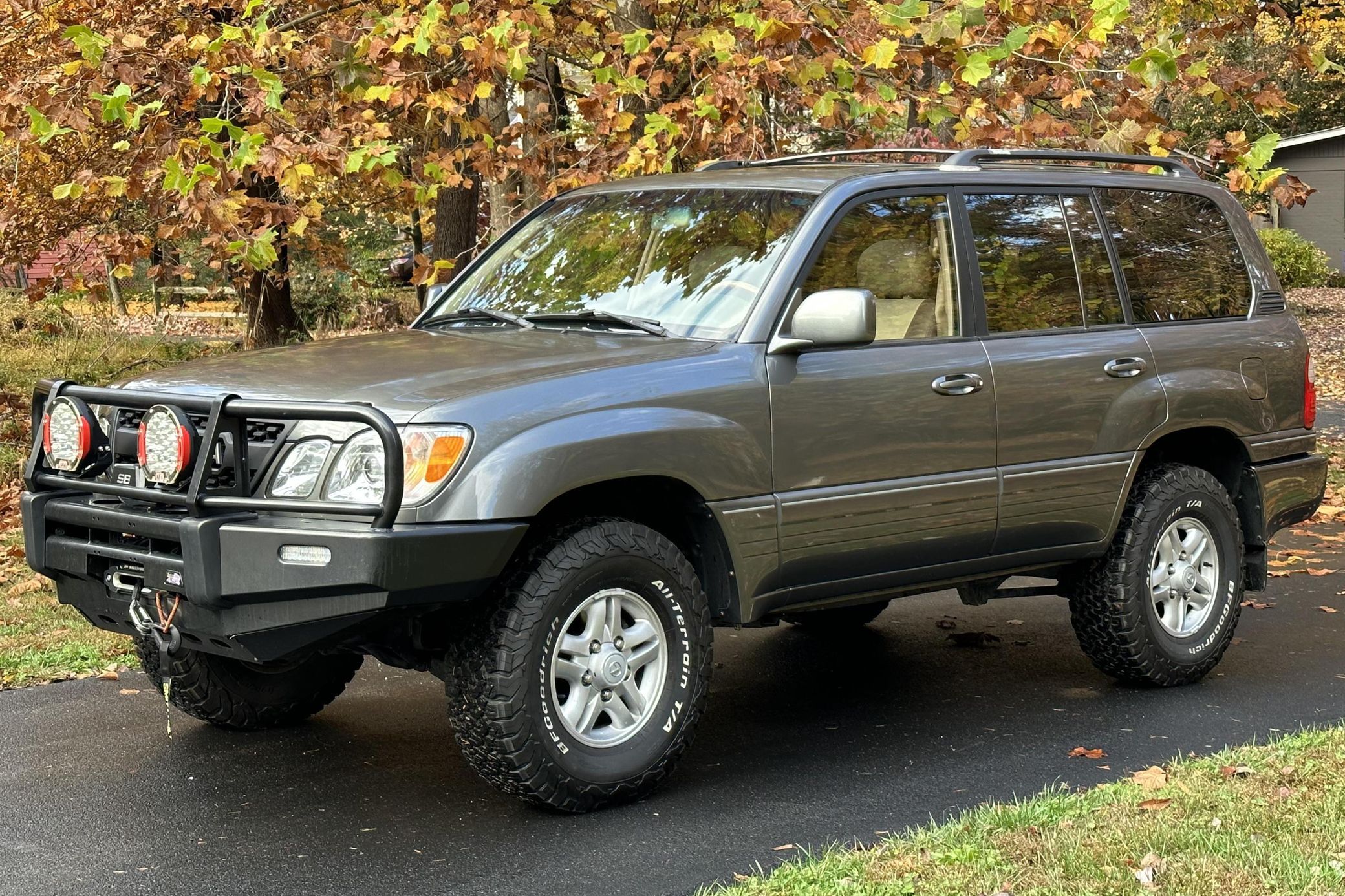 2000 Lexus LX