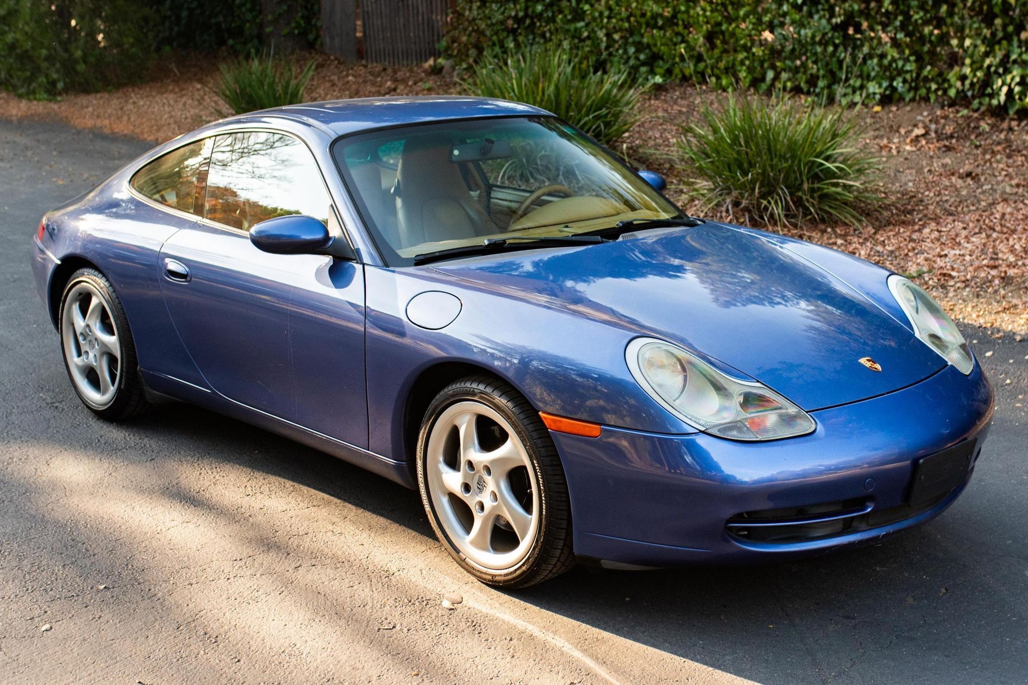 2000 Porsche 911 Carrera