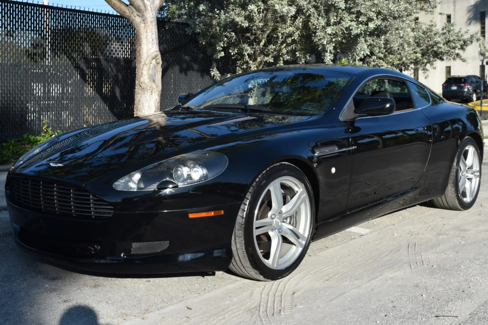 2005 Aston Martin DB9 Coupe
