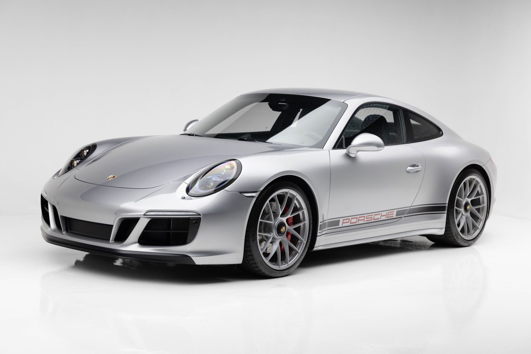 2018 Porsche 911 Carrera GTS