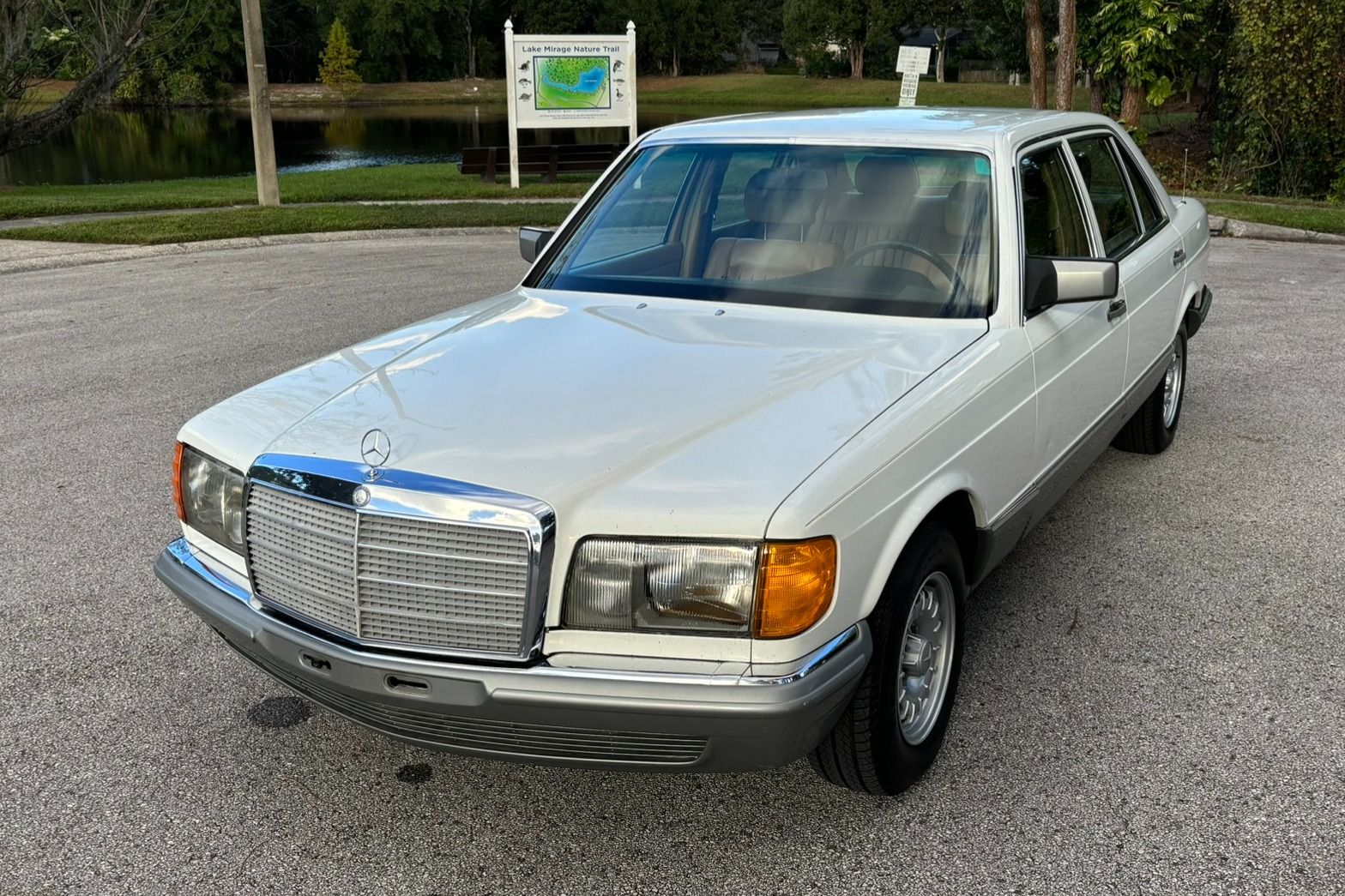 1985 Mercedes-Benz S-Class