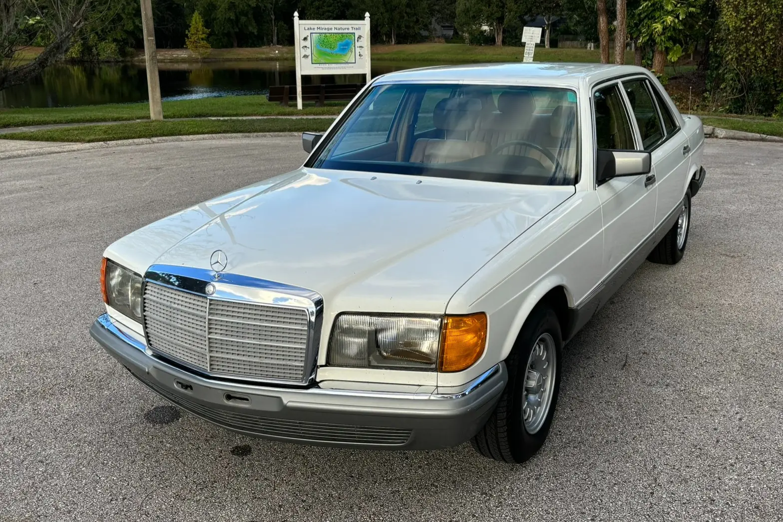 1985 Mercedes-Benz S-Class
