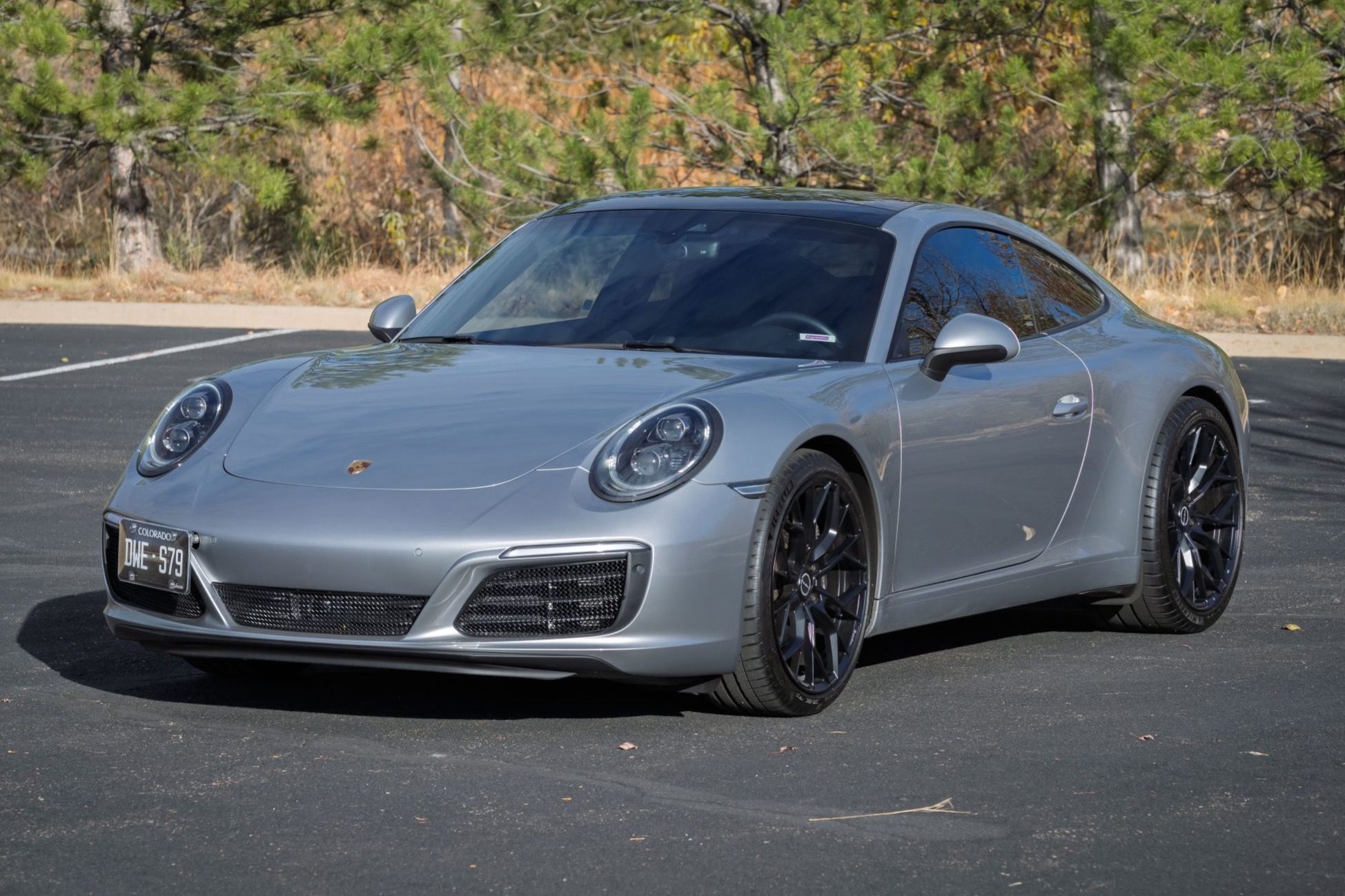 2019 Porsche 911 Carrera