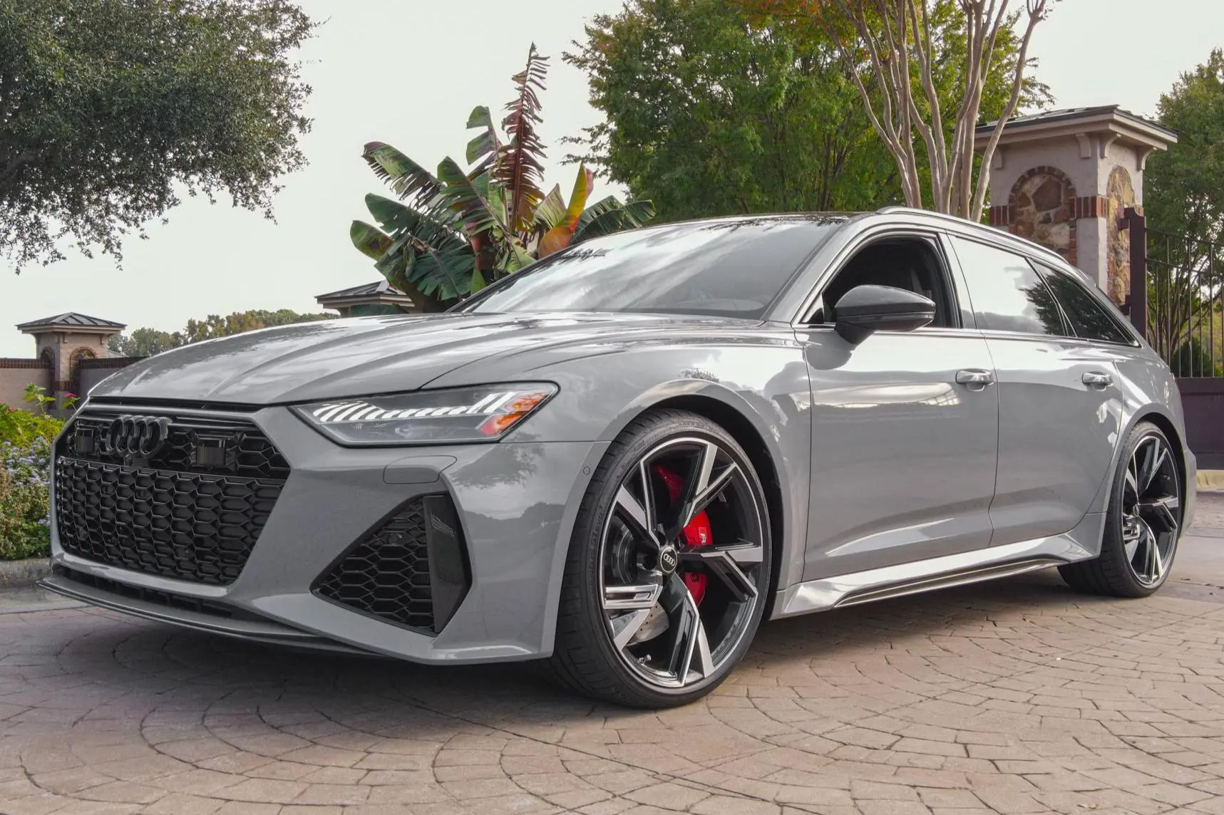 2022 Audi RS6 Avant