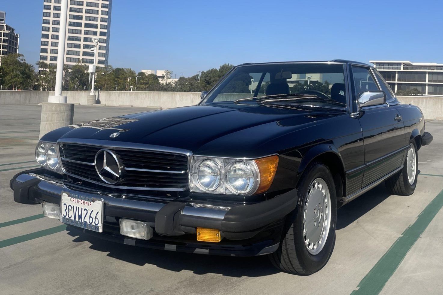 1987 Mercedes-Benz SL-Class 560SL
