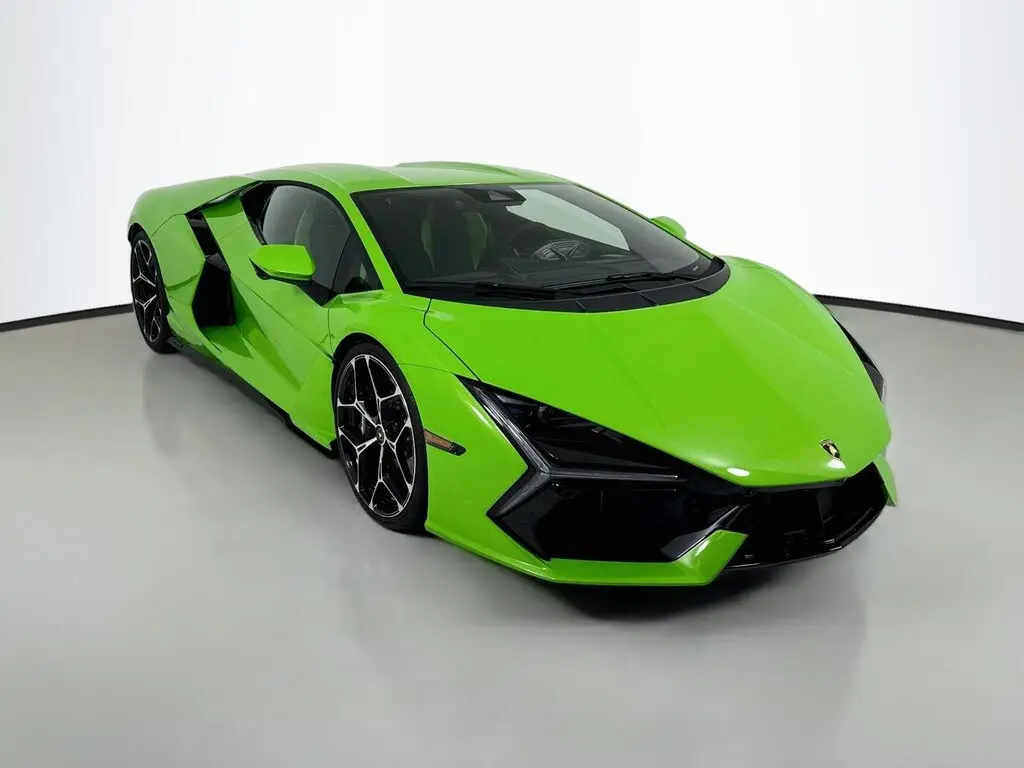 2024 Lamborghini Revuelto