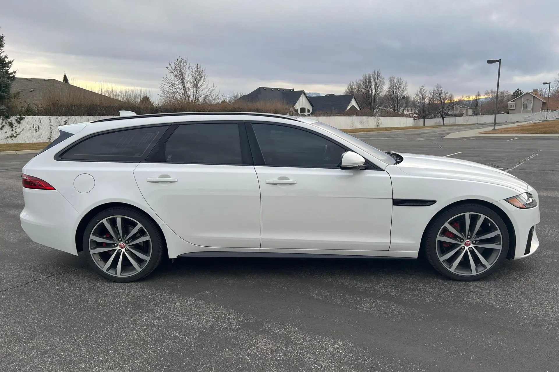 2018 Jaguar XF P300 R-Dynamic SE