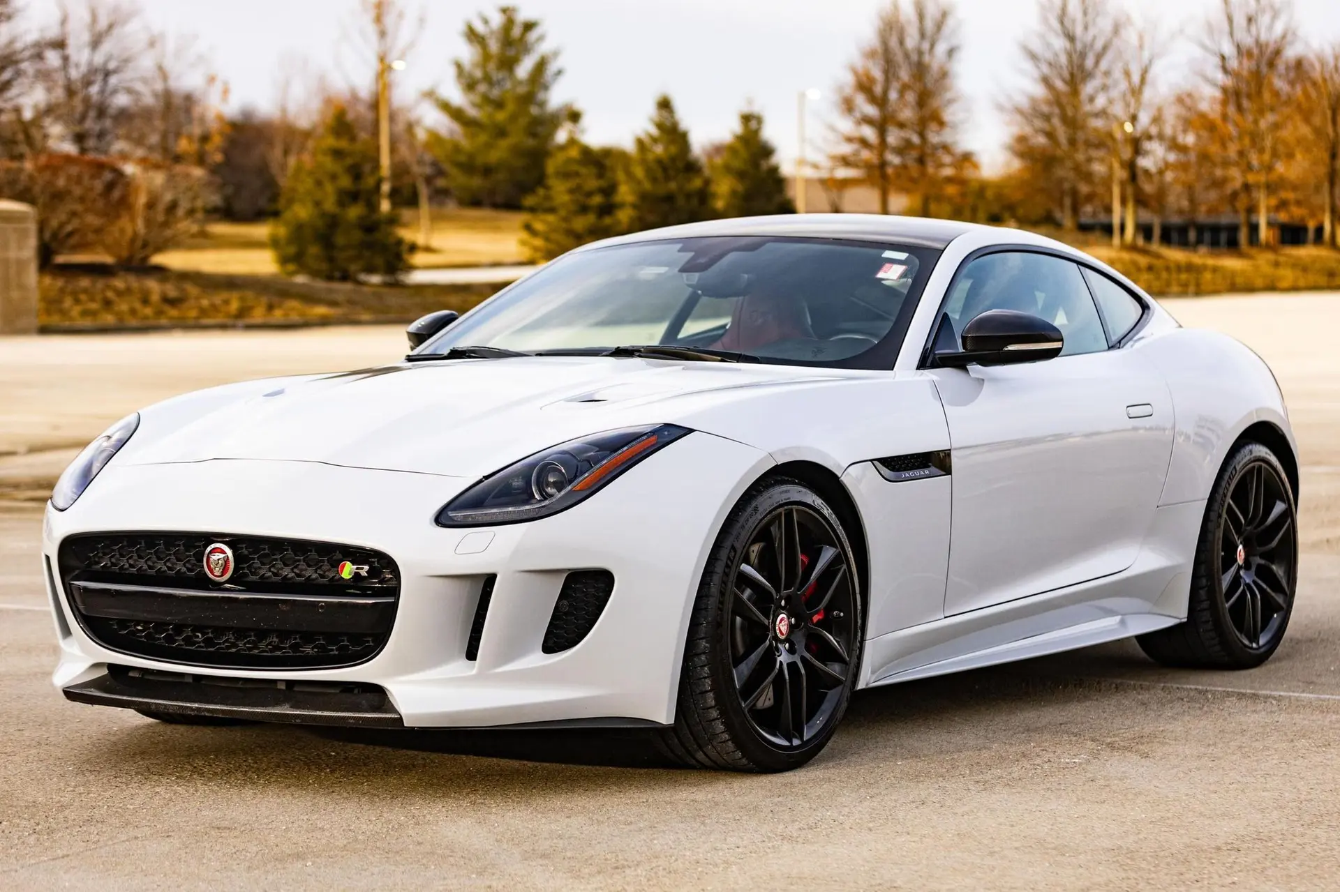 2016 Jaguar F-Type R Coupe