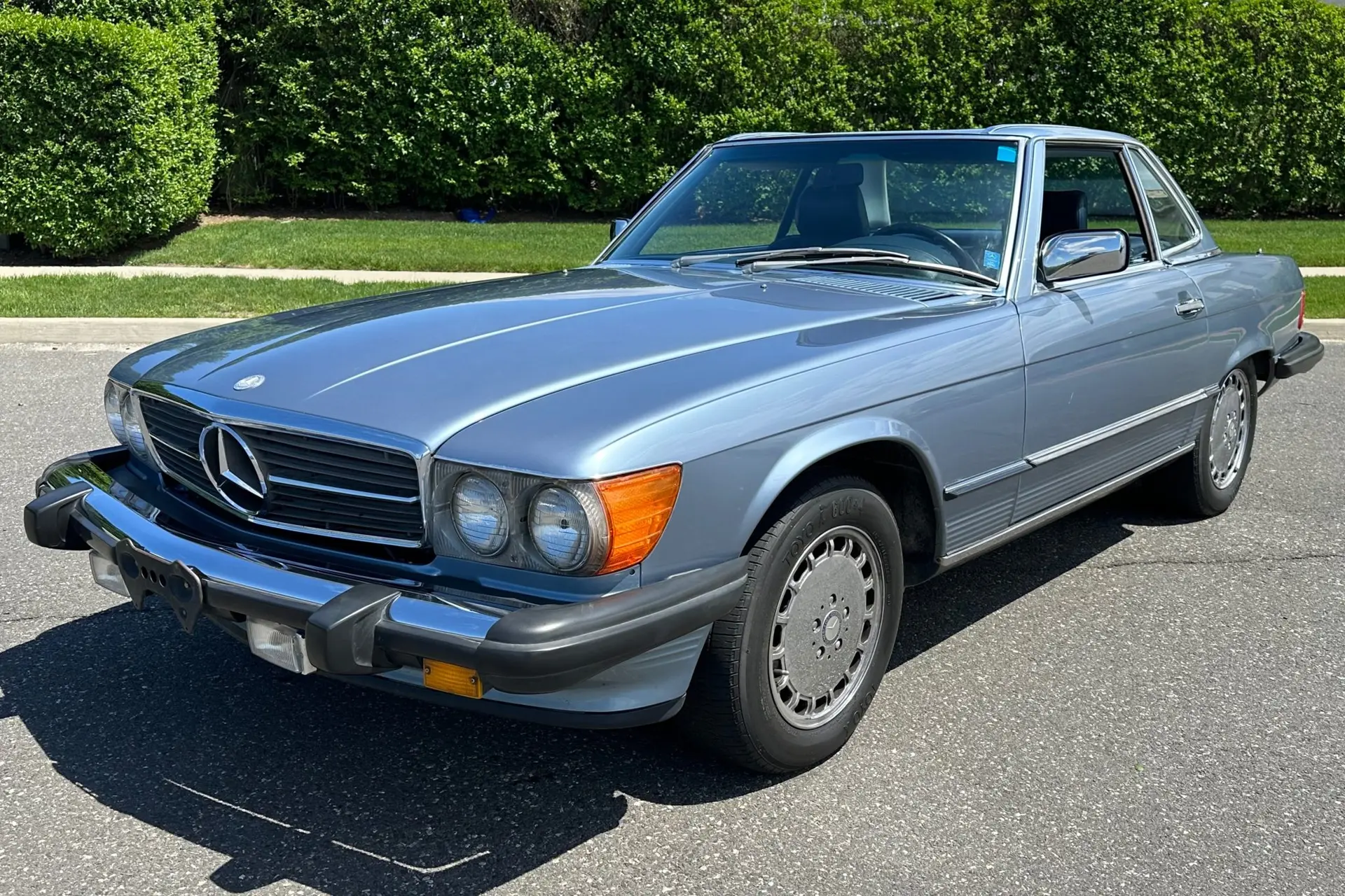 1986 Mercedes-Benz SL-Class 560SL