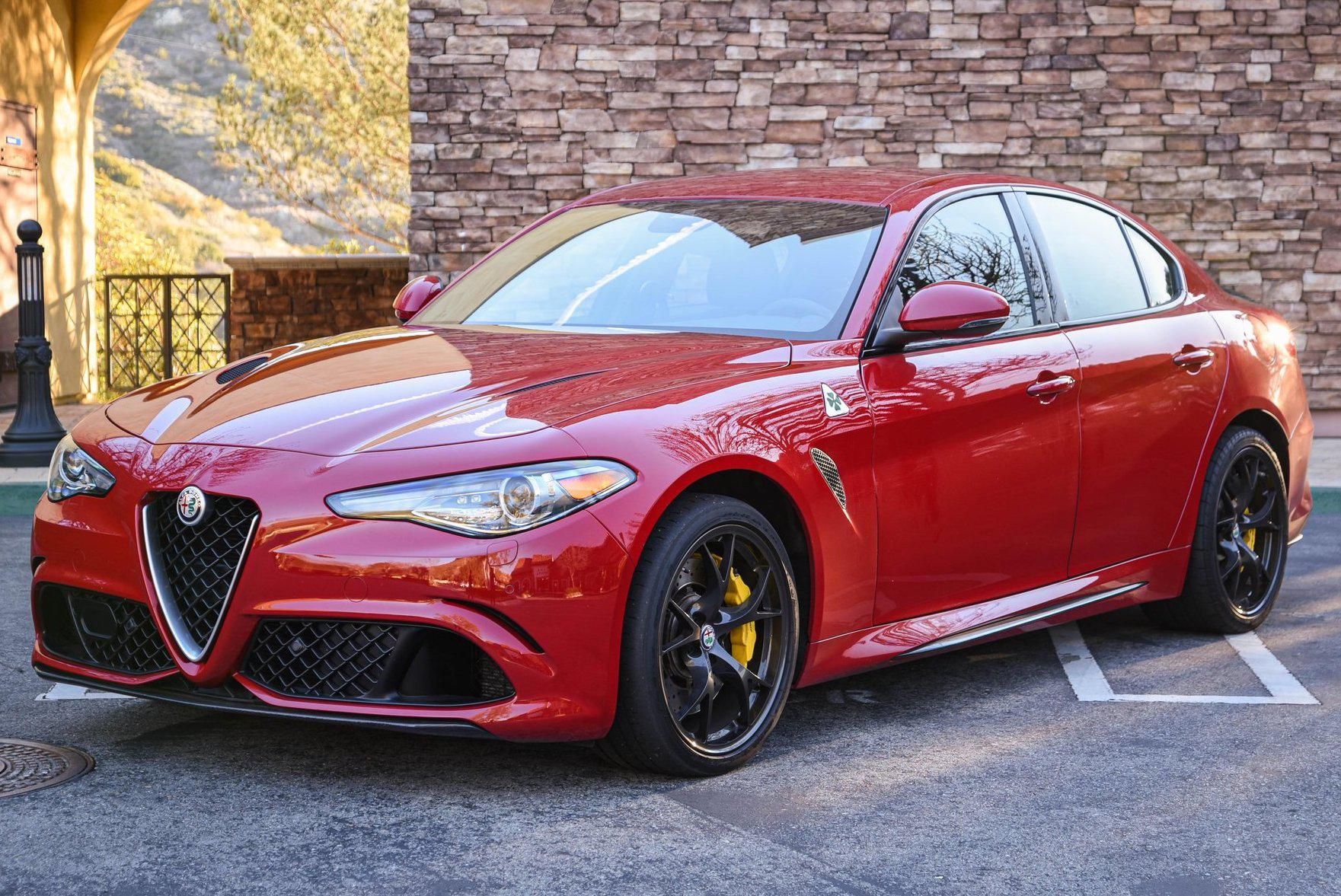 2018 Alfa Romeo Giulia Quadrifoglio