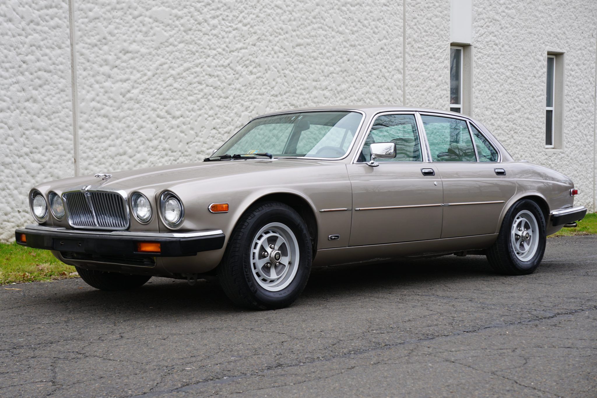 1987 Jaguar XJ
