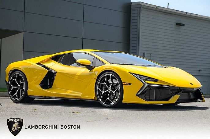 2025 Lamborghini Revuelto