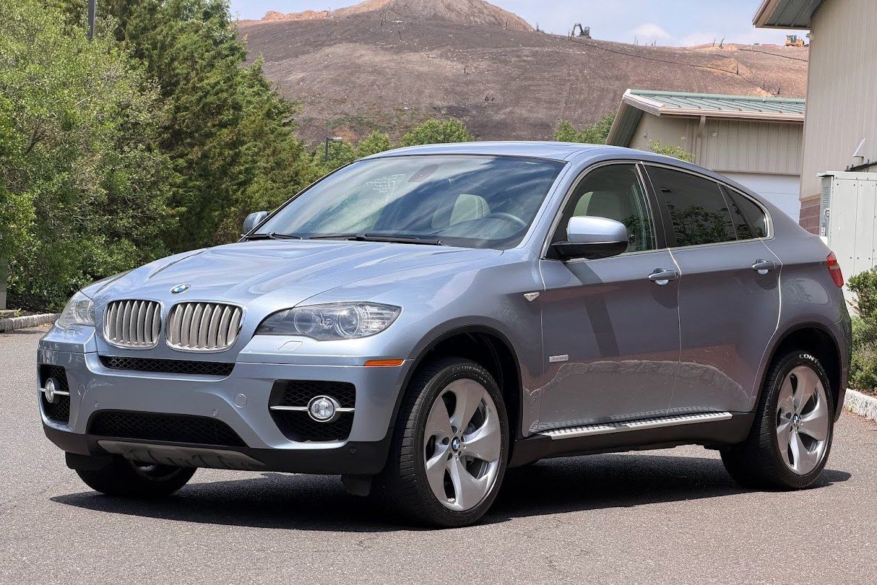 2010 BMW X6 M