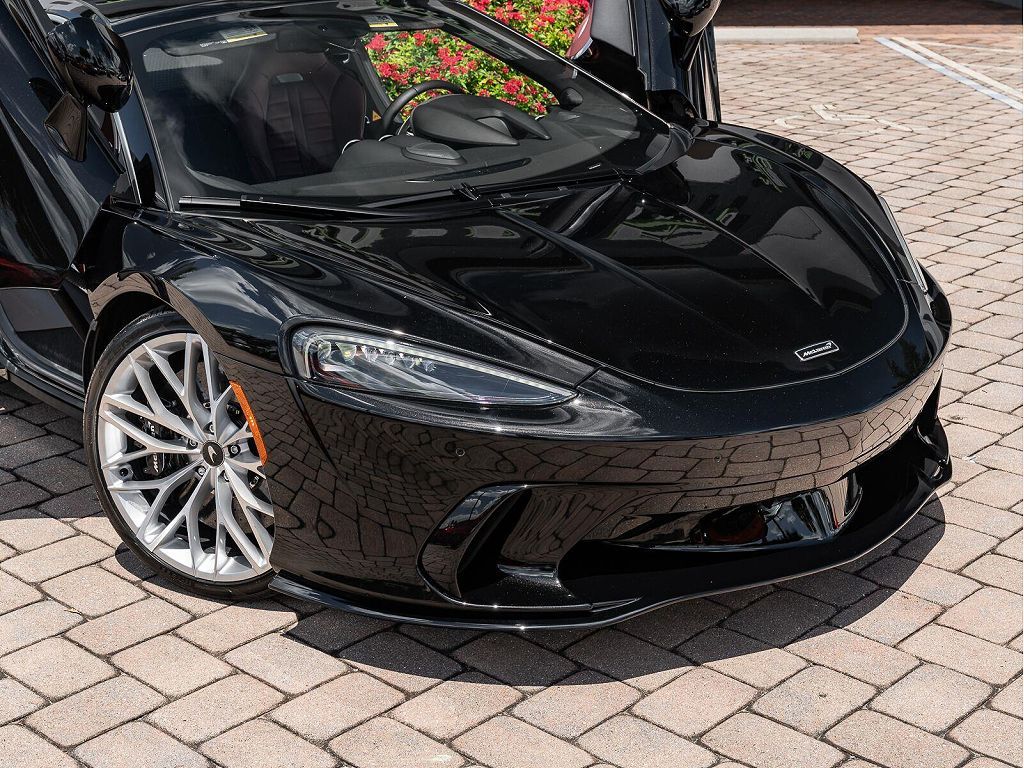2025 McLaren GTS Coupe