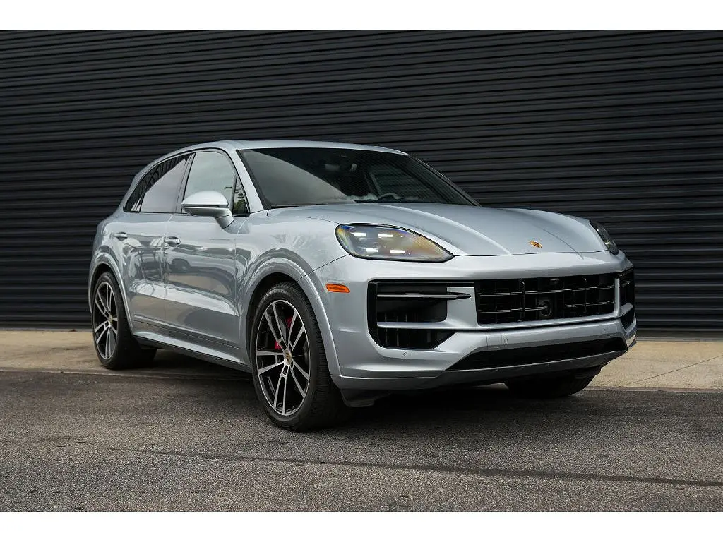 2024 Porsche Cayenne S
