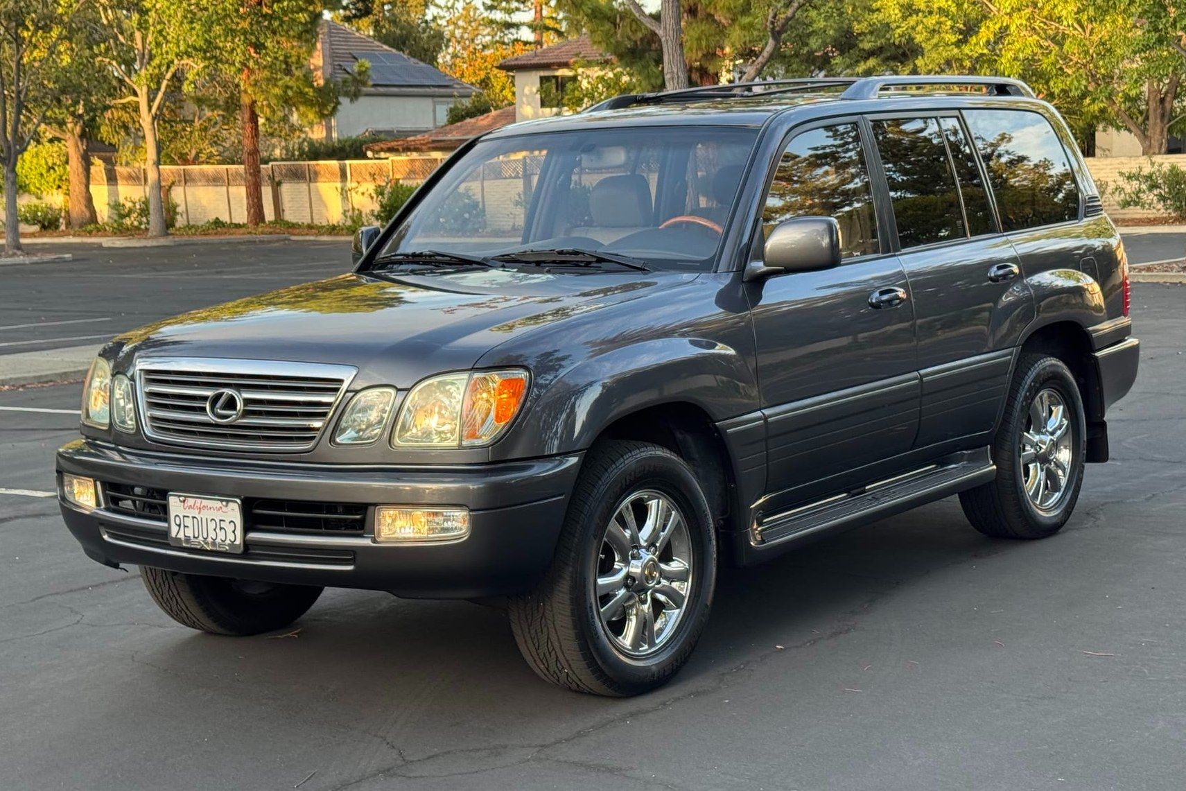 2003 Lexus LX