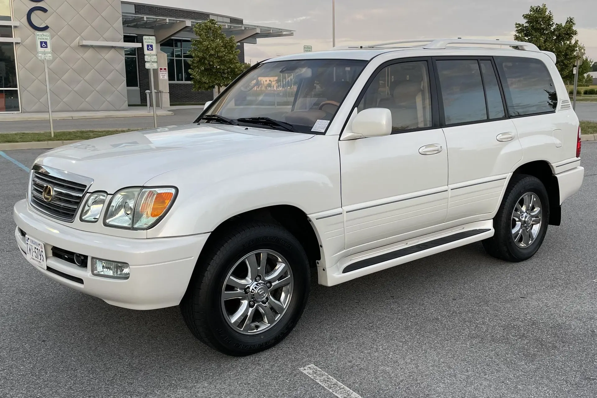 2003 Lexus LX