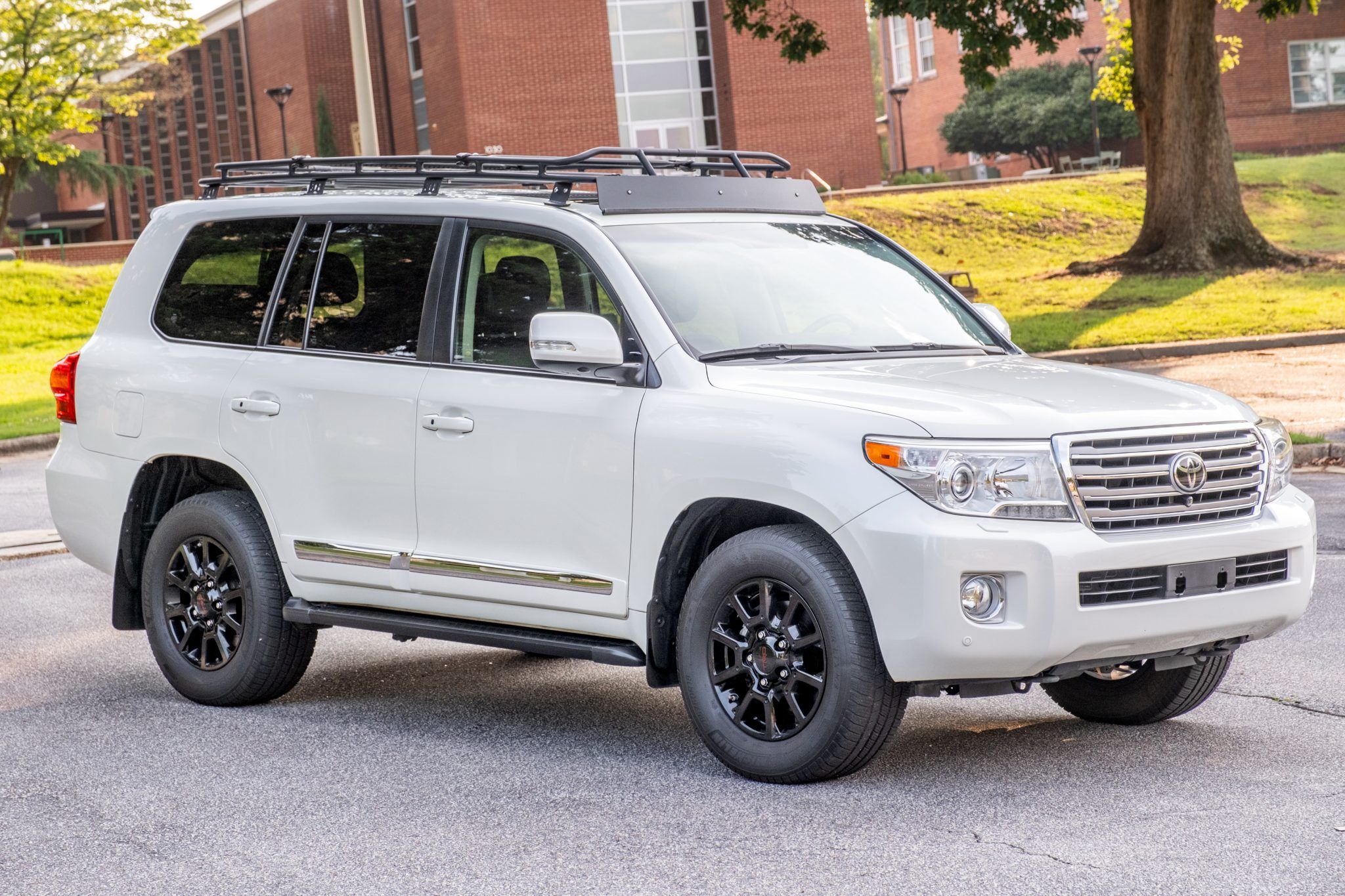 2013 Toyota Land Cruiser