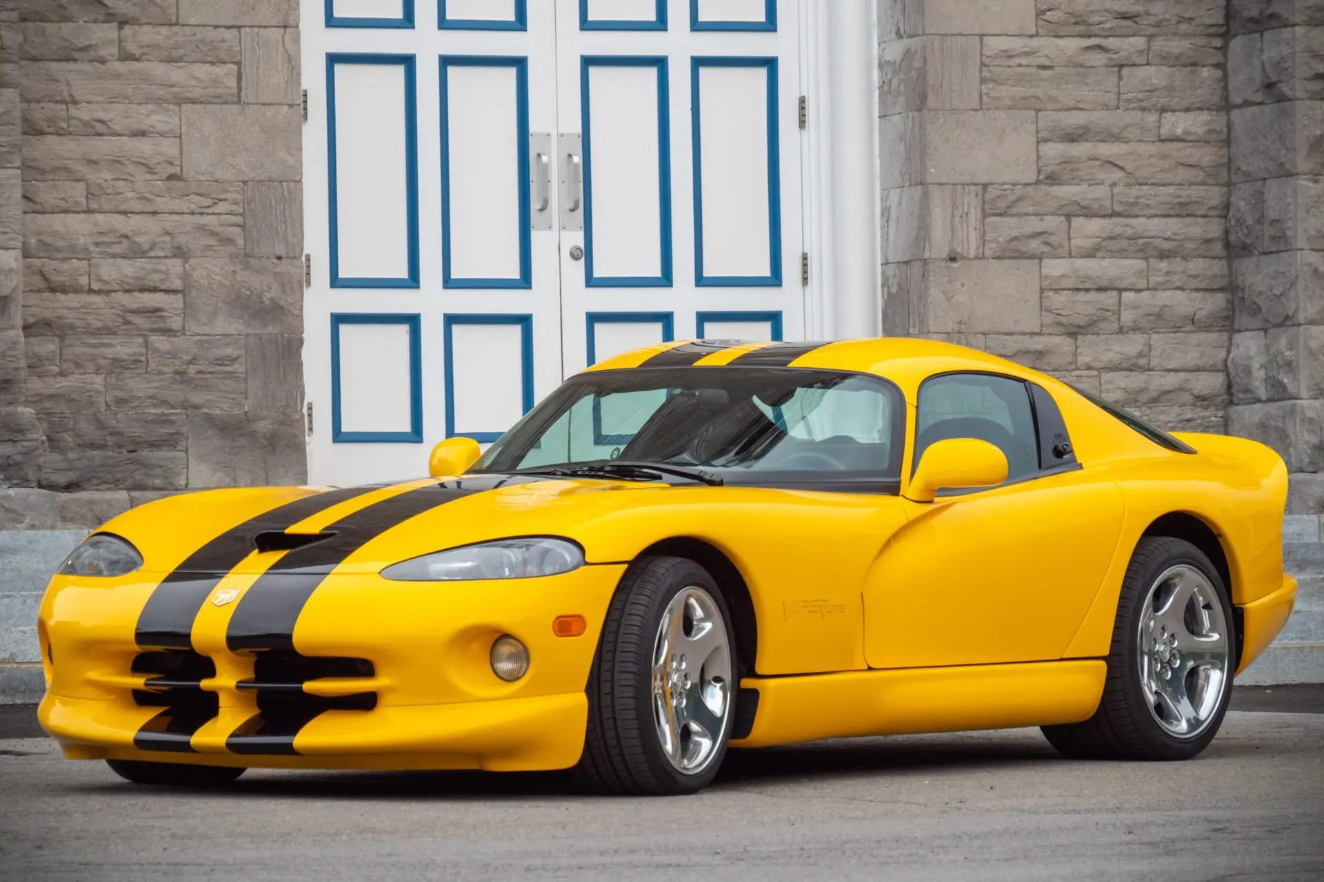 2002 Dodge Viper GTS
