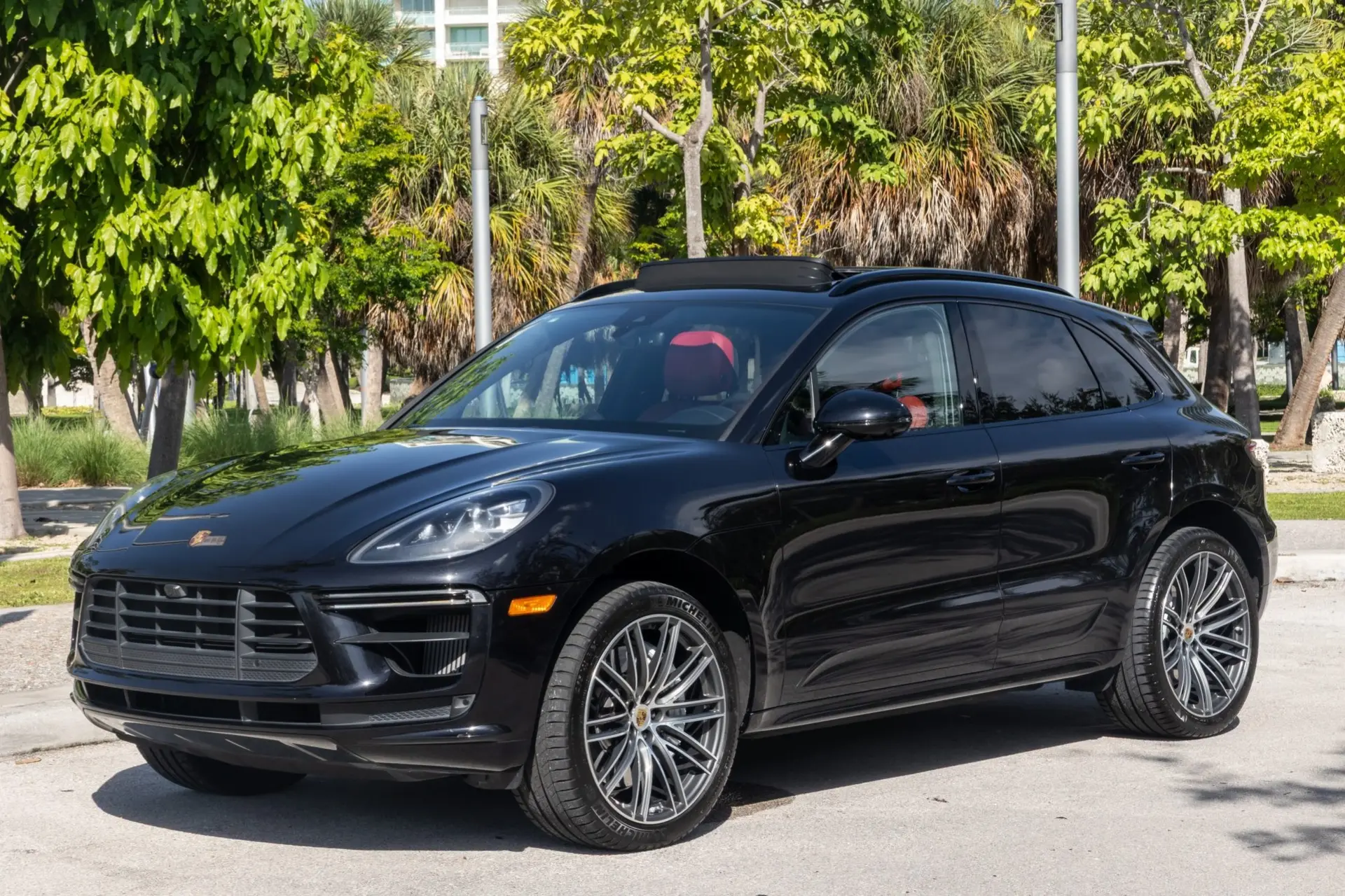 2021 Porsche Macan Turbo