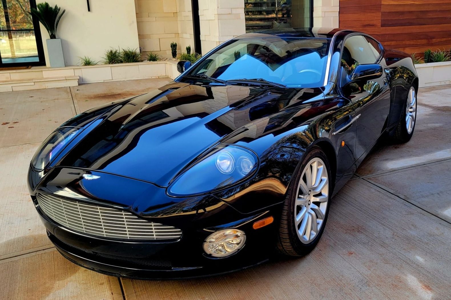 2003 Aston Martin Vanquish V12 Vanquish
