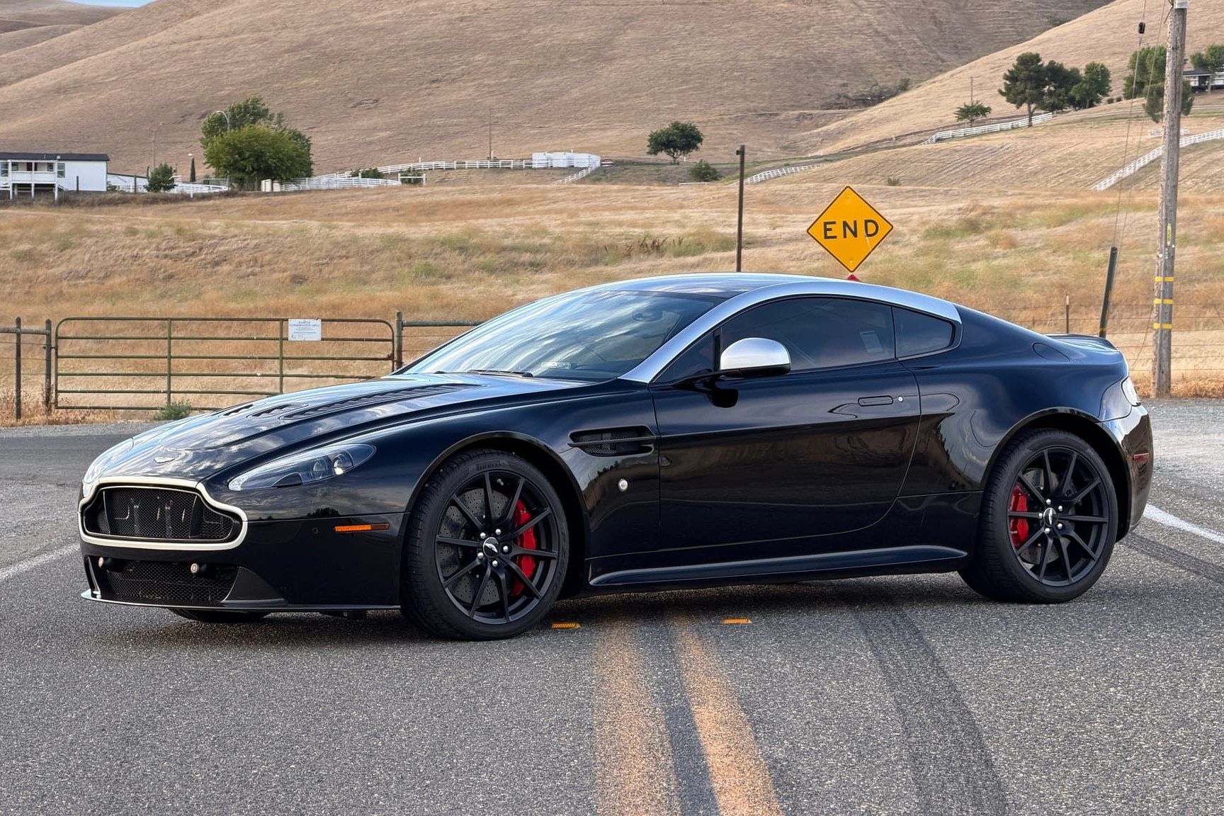 2017 Aston Martin Vantage V12 Vantage S Roadster Manual