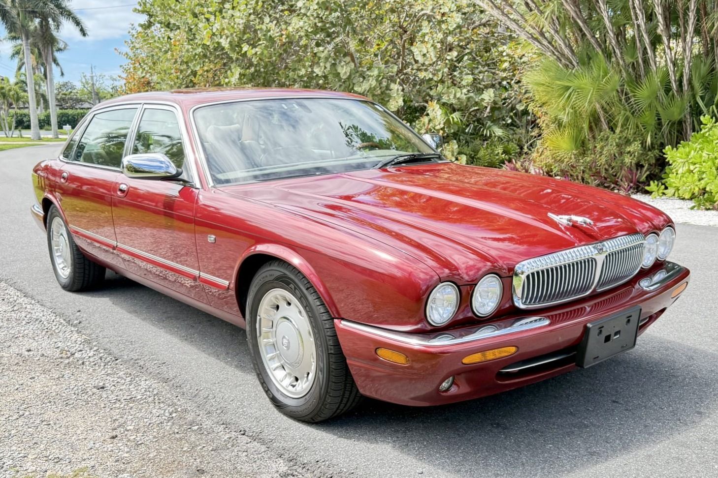 2000 Jaguar XJ
