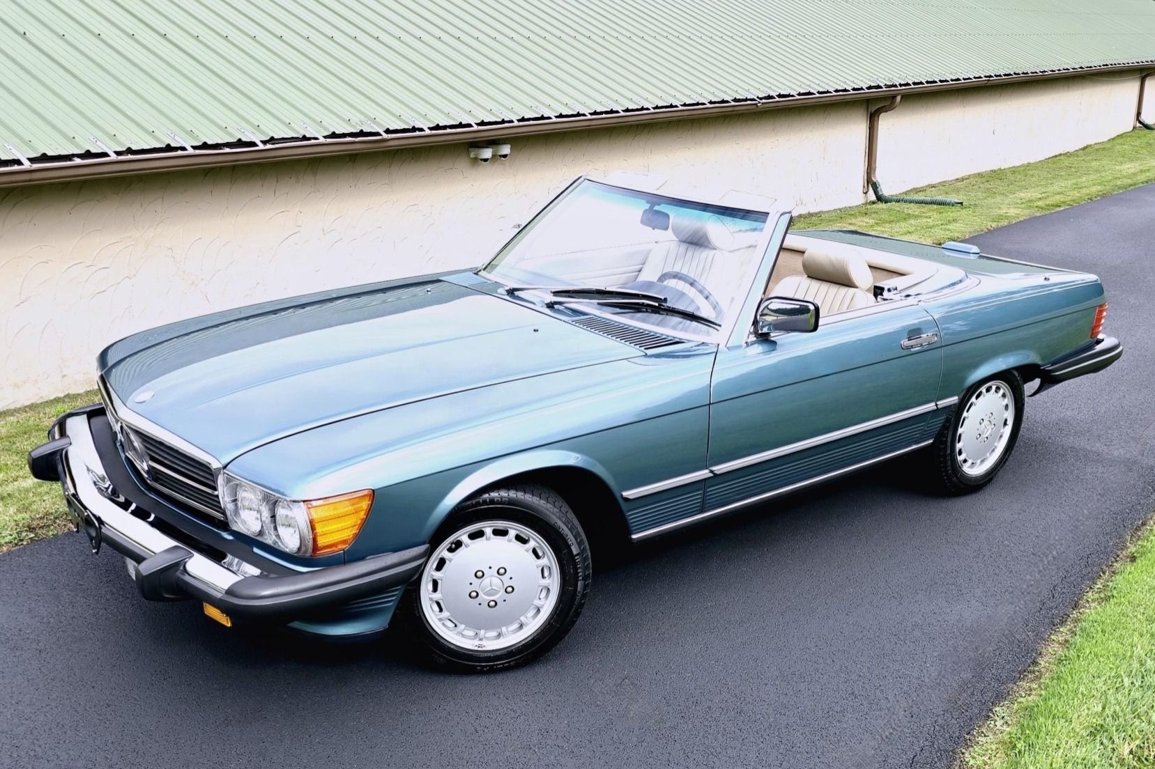1989 Mercedes-Benz SL-Class 560SL