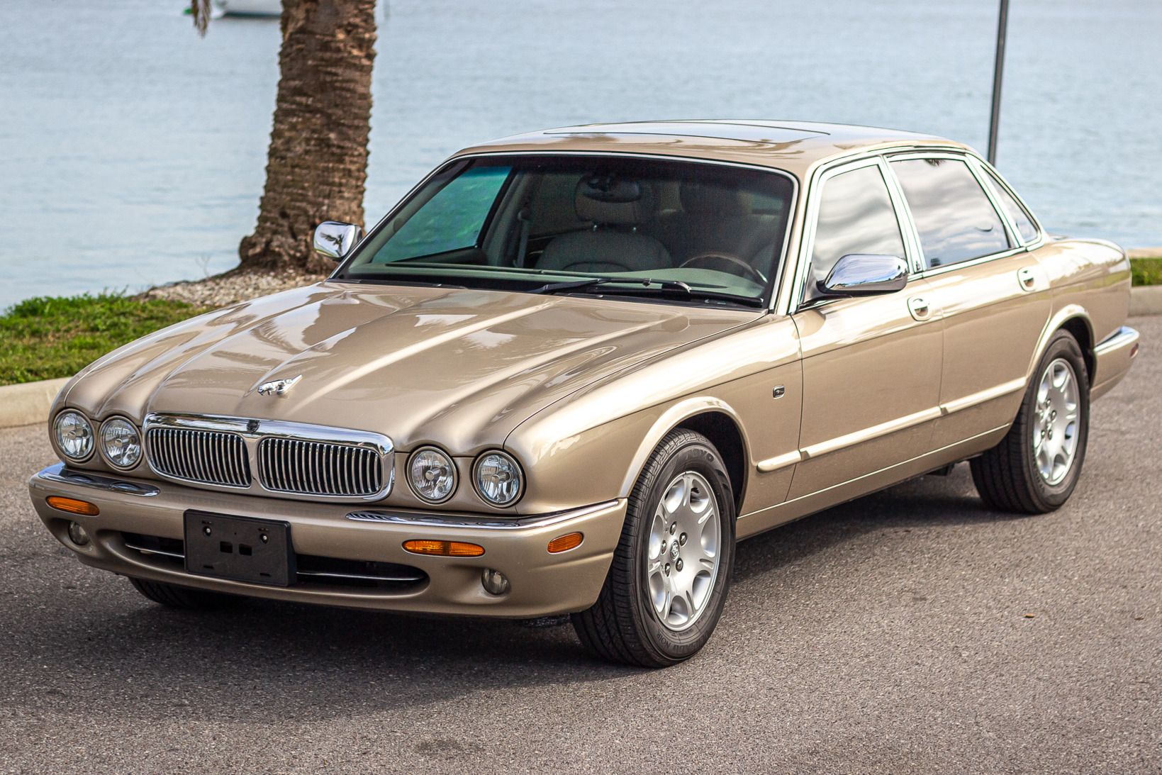 2003 Jaguar XJ