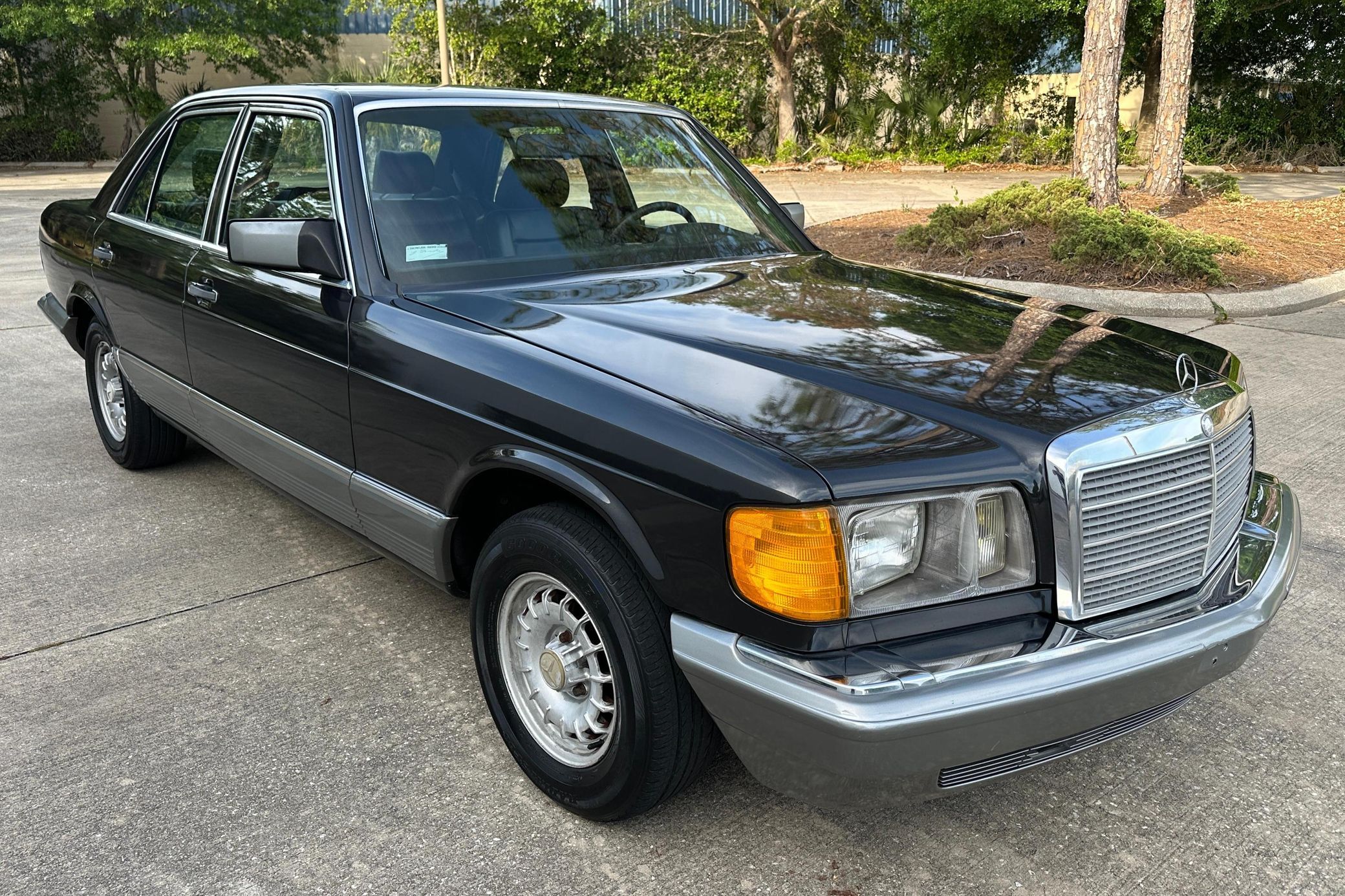 1985 Mercedes-Benz S-Class