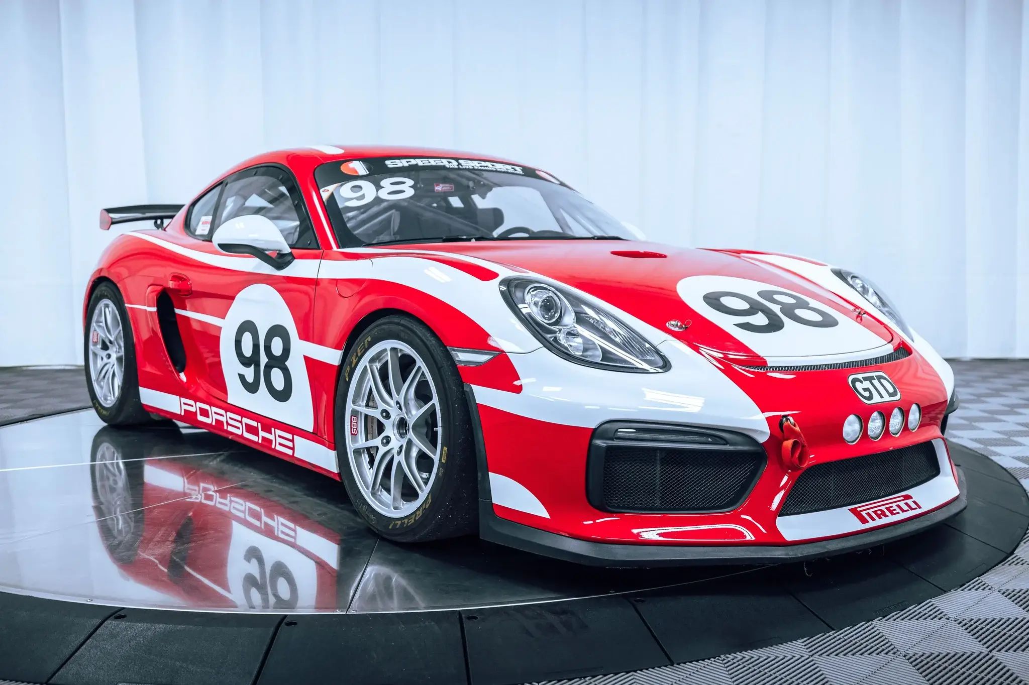 2016 Porsche Cayman GT4