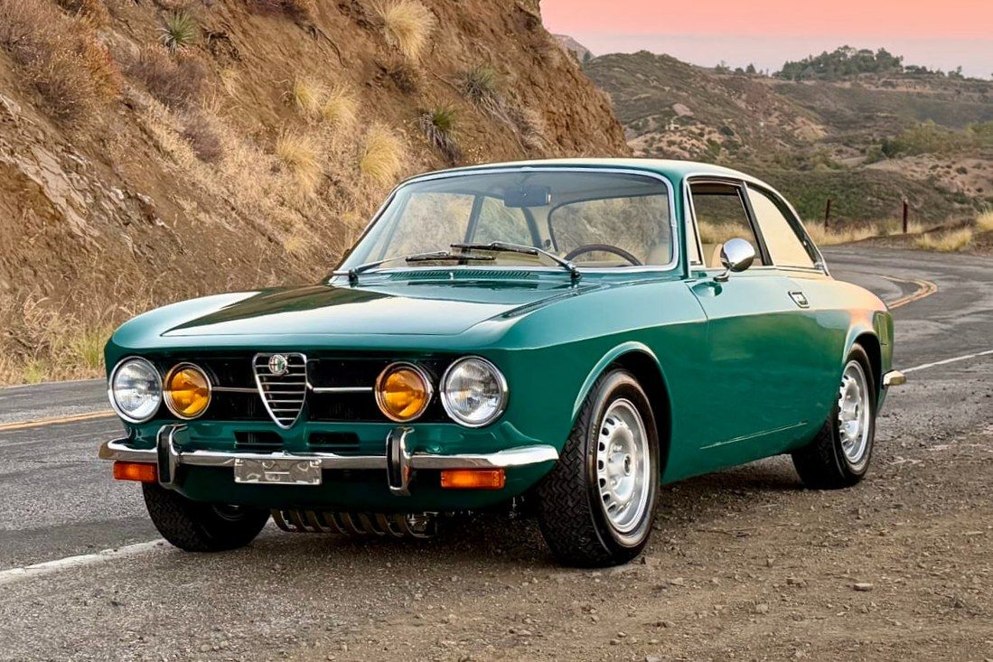 1971 Alfa Romeo 105 Series GTV 2000