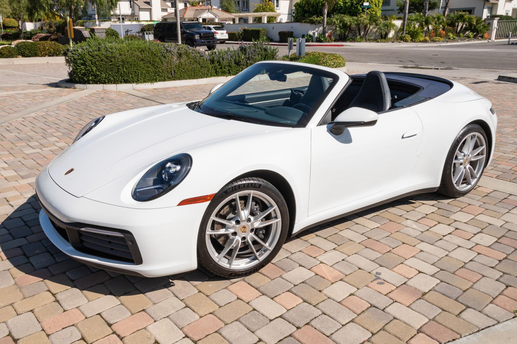 2023 Porsche 911 Carrera Cabriolet