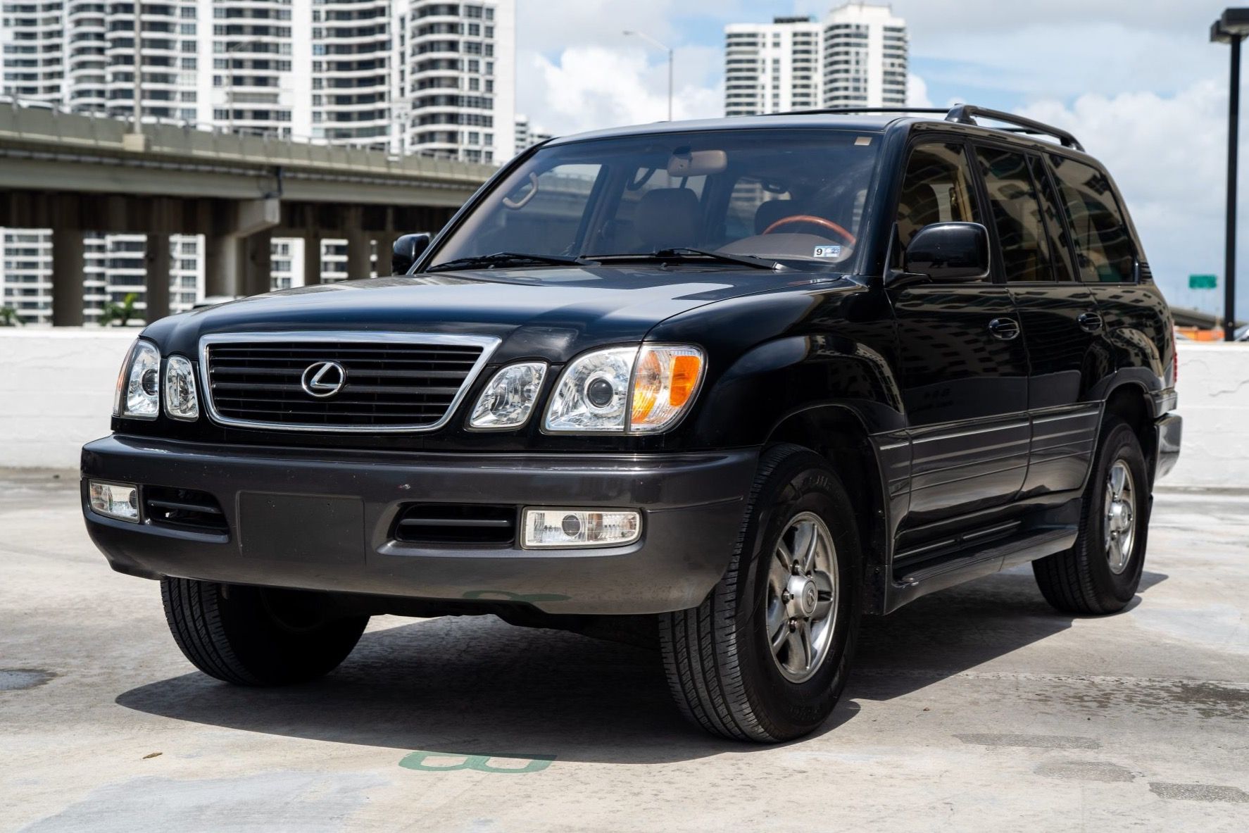 2002 Lexus LX