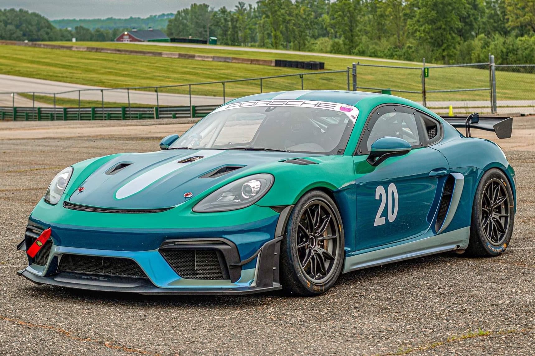 2022 Porsche Cayman Race Cars