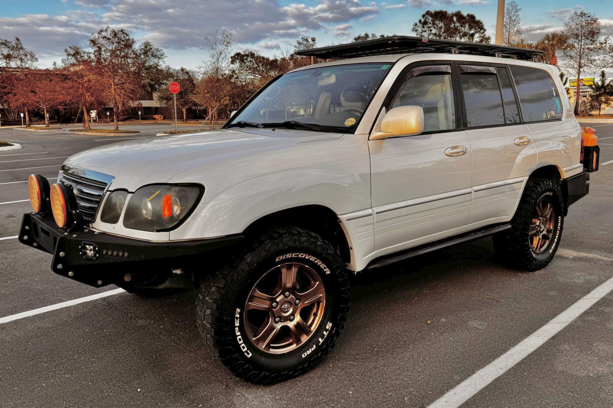 2004 Lexus LX