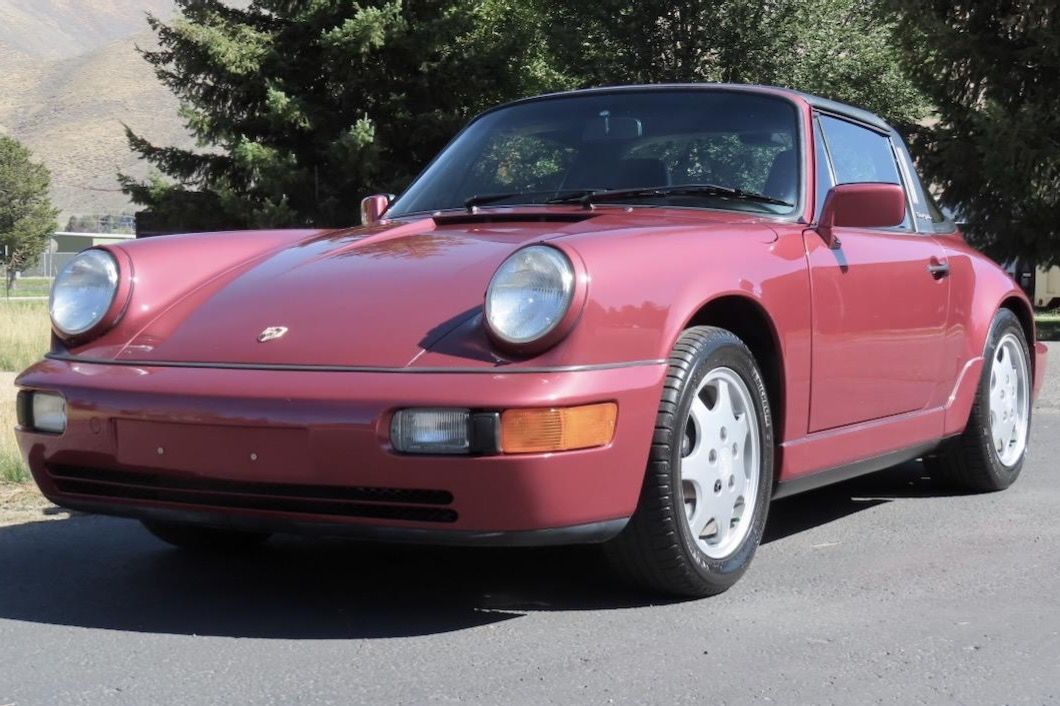 1990 Porsche 911 Carrera 2 Targa