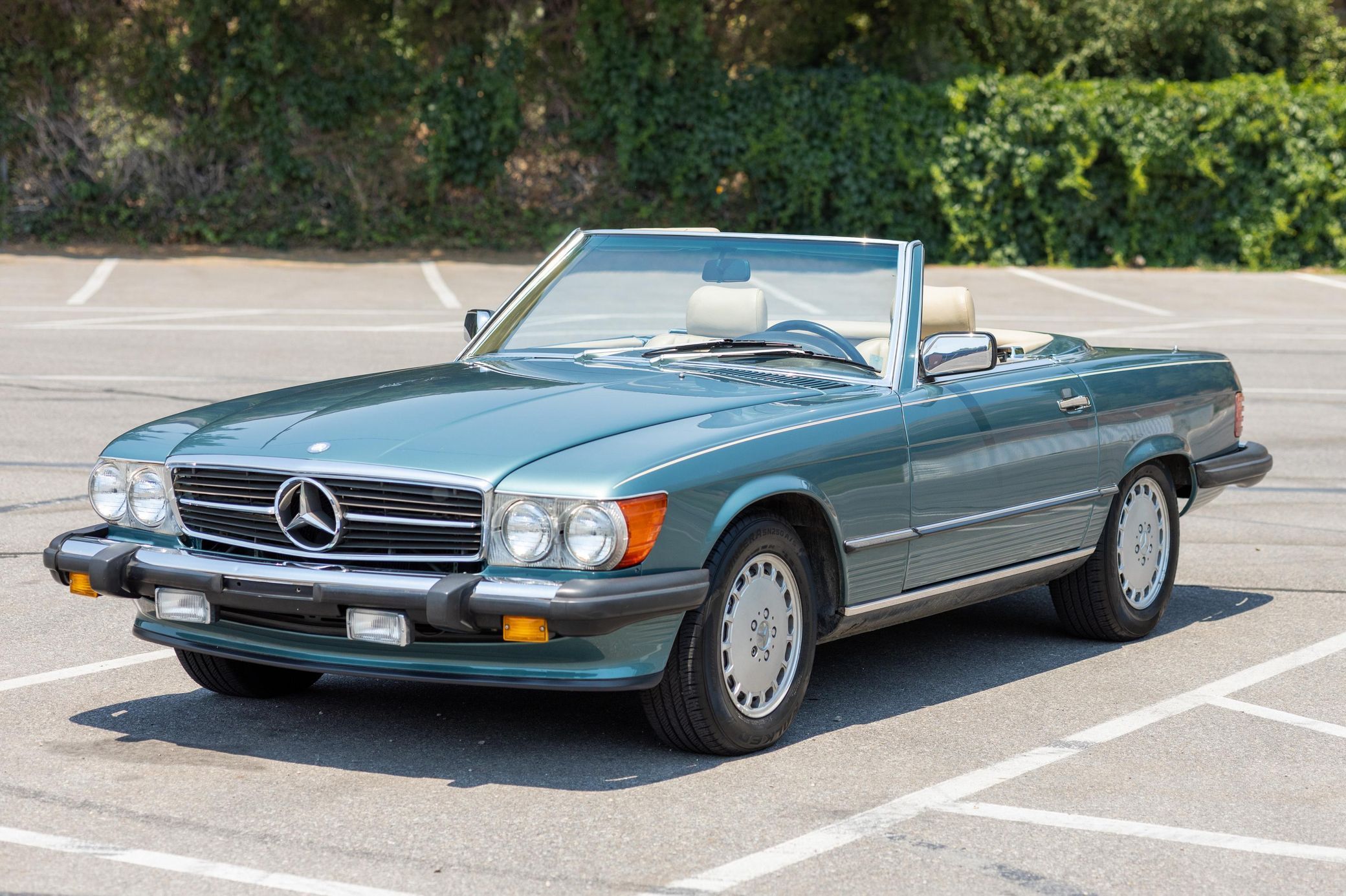 1988 Mercedes-Benz SL-Class 560SL