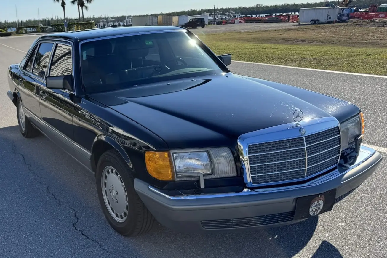 1988 Mercedes-Benz S-Class