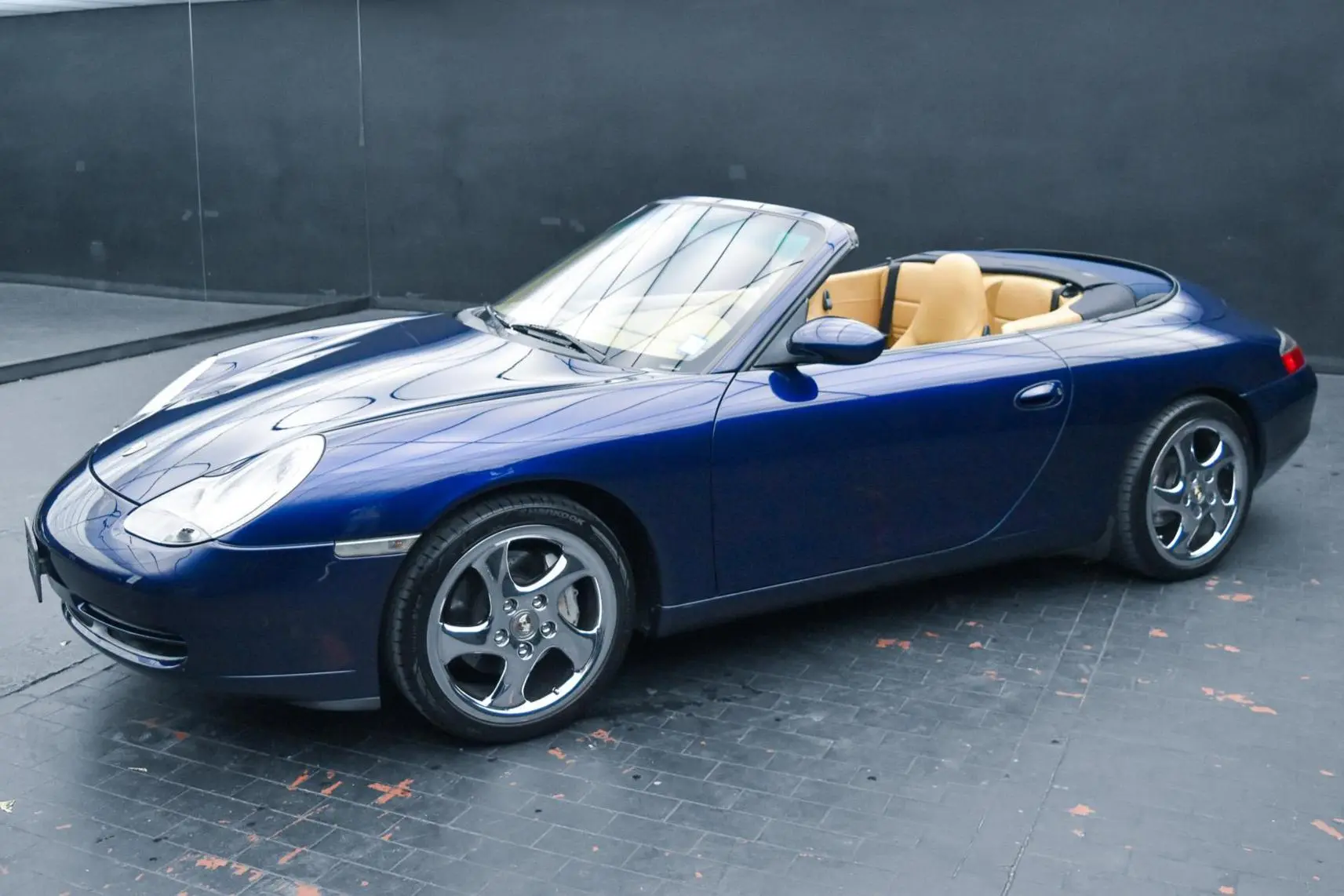 2001 Porsche 911 Carrera 4 Cabriolet