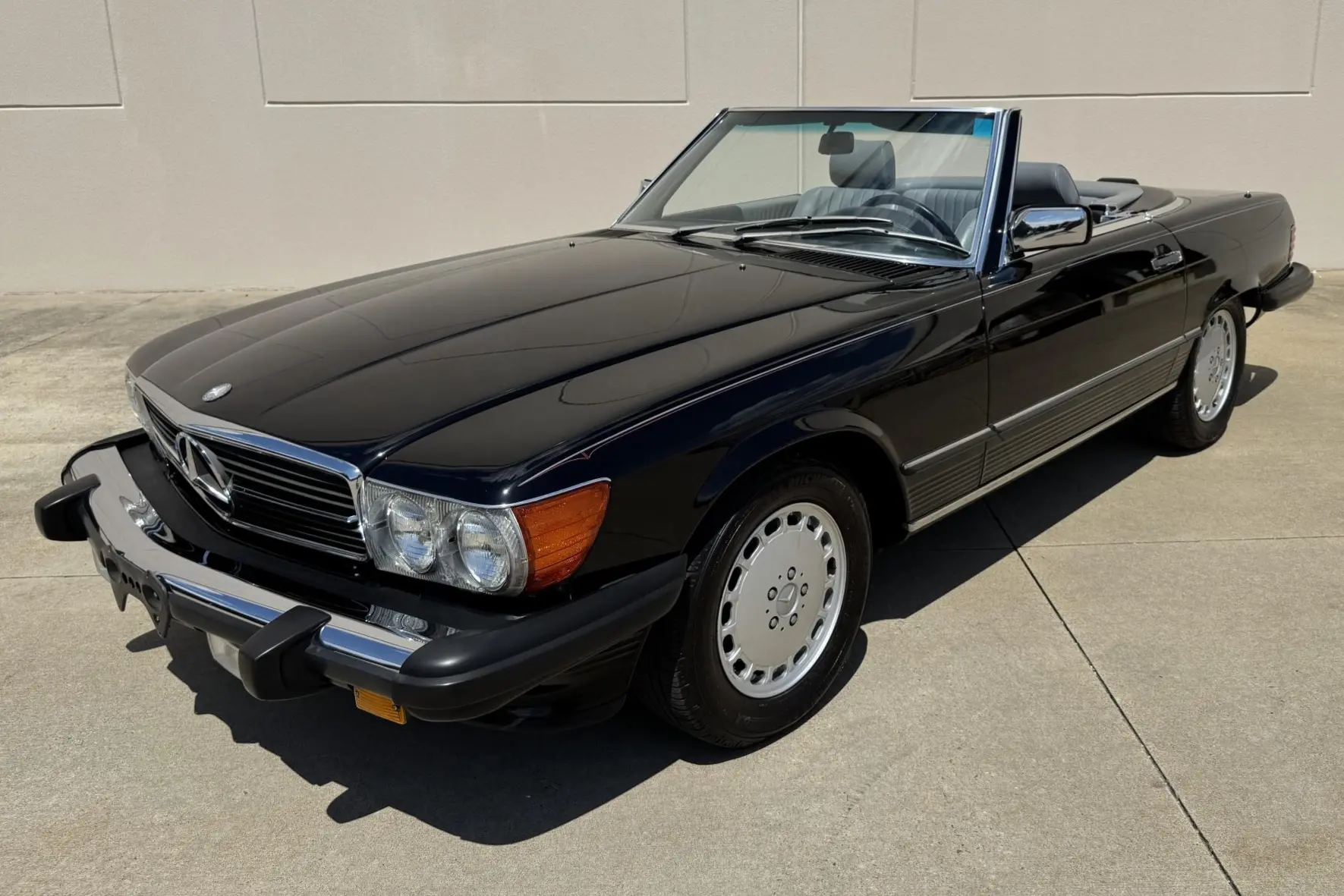 1989 Mercedes-Benz SL-Class 560SL