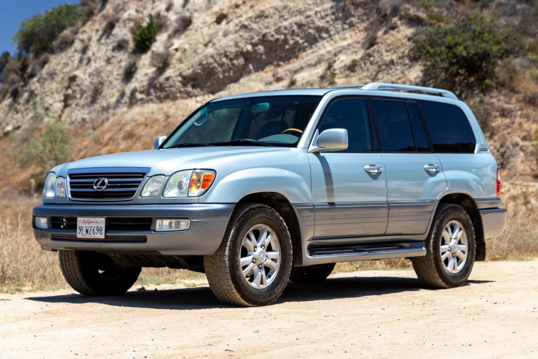 2004 Lexus LX
