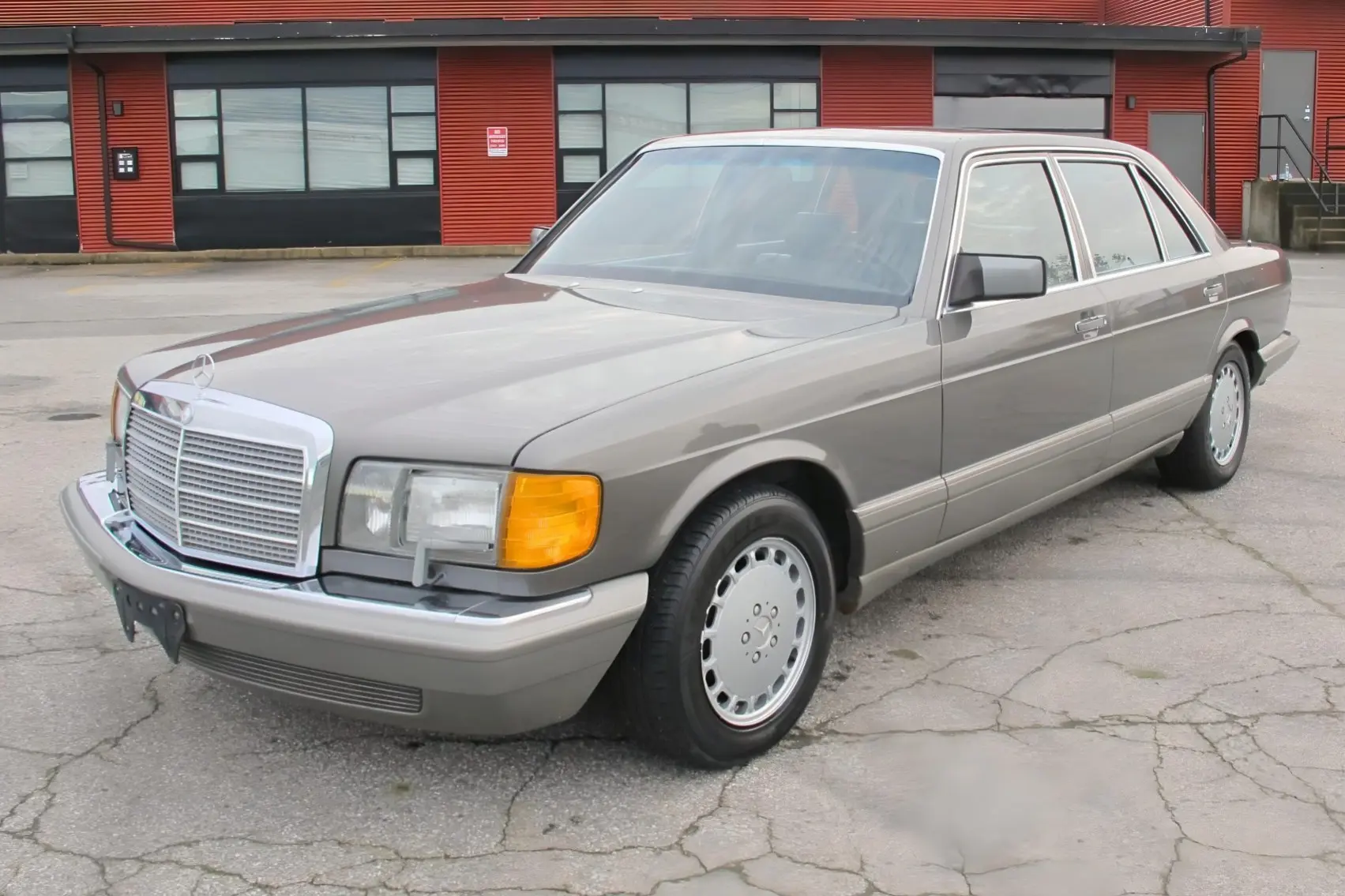 1988 Mercedes-Benz S-Class