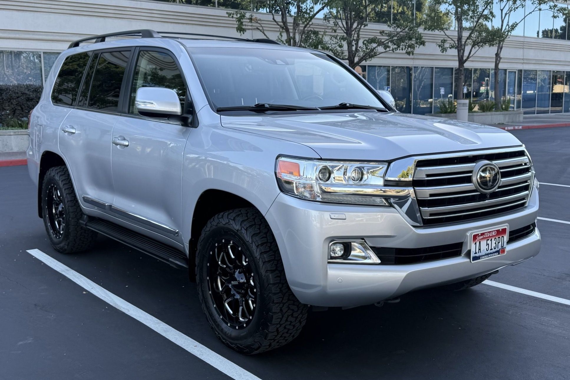 2017 Toyota Land Cruiser