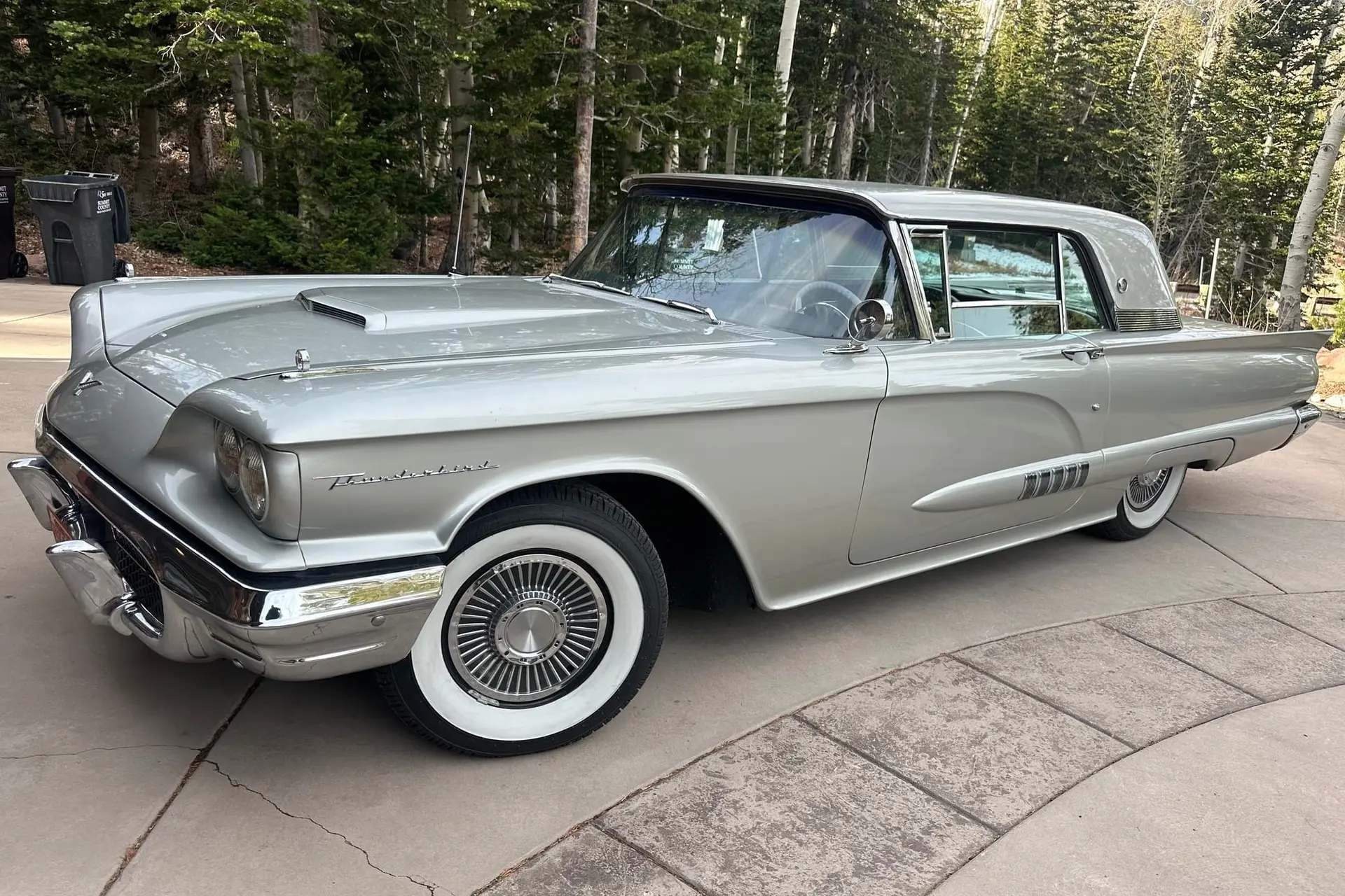 1958 Ford Thunderbird