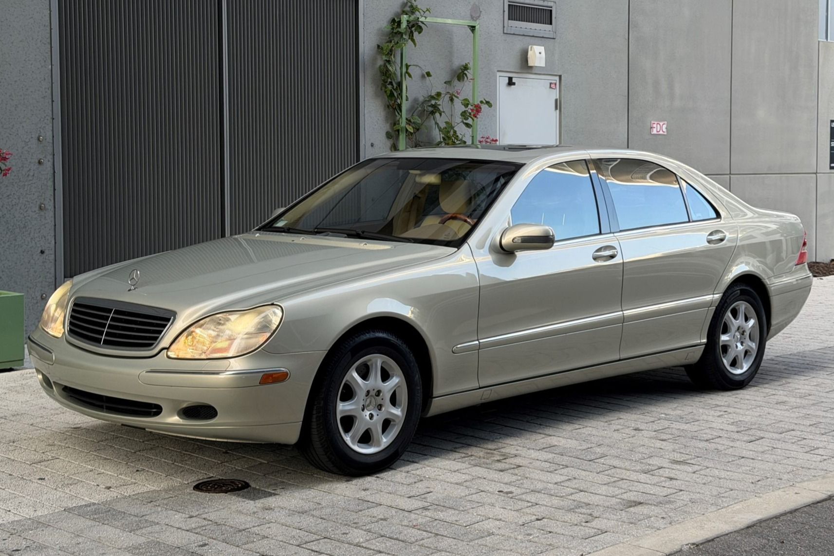2001 Mercedes-Benz S-Class