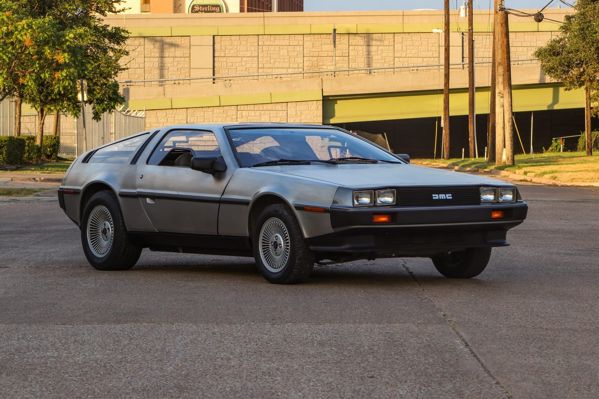 1981 DeLorean DMC-12
