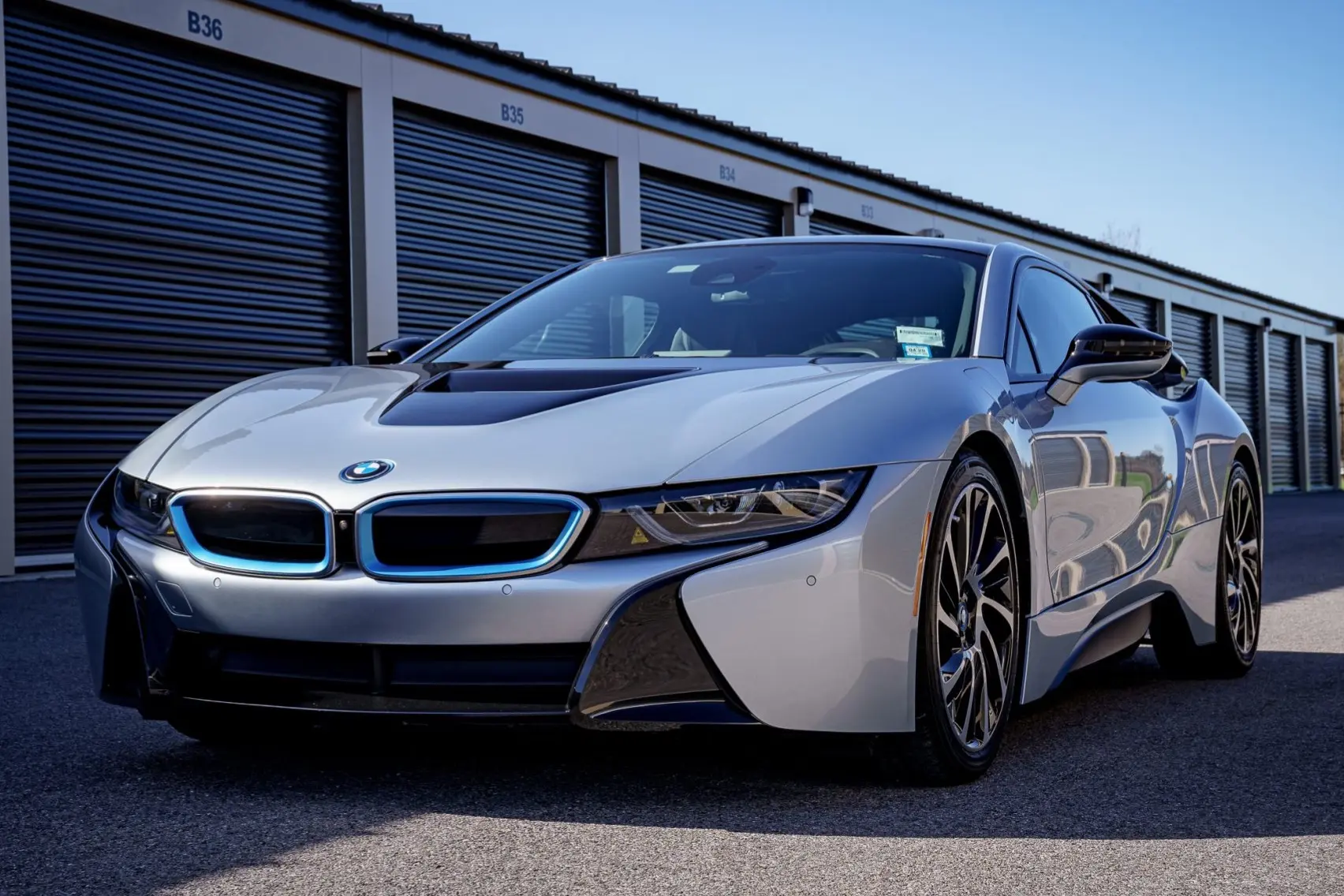 2017 BMW i8